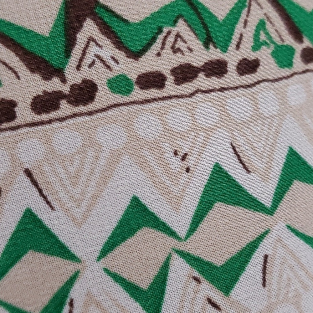 Charming Charlie Womens Green Tribal Geometric Scoop Neck Blouse TA6302 Medium - Picture 9 of 10